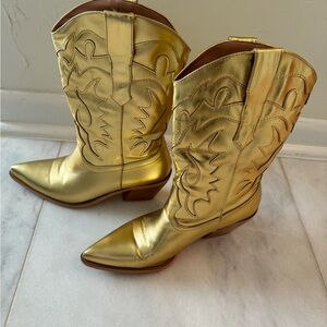 Gold cowgirl boot